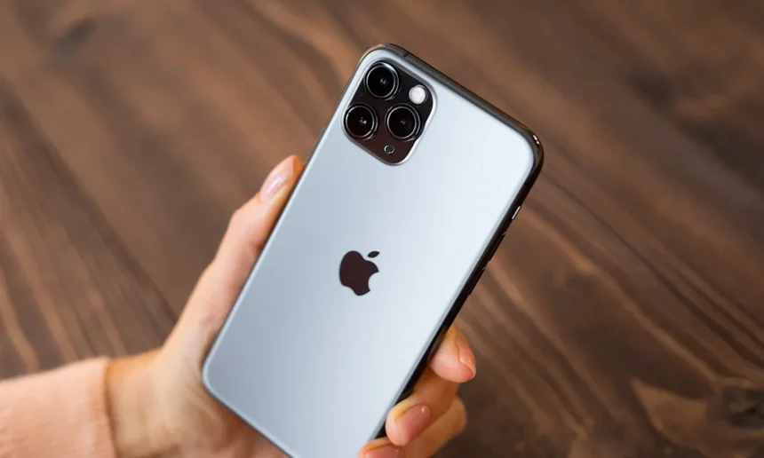 You Don't Need to Buy Apple Stock. Here's Why 1 e385e25b31ebed658edbc1fac292edf6