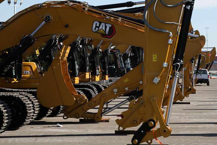 Caterpillar's Strong Performance Driven by AI Era and Ongoing Dividend Growth 1 pcBFzGogXhuknbNLM4eUXP 1024 80