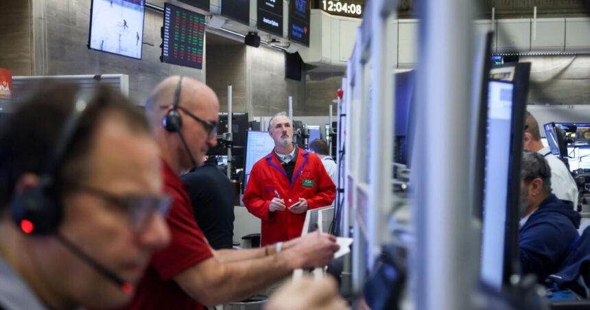 Corporate America Posts Strong Earnings, But Stock Market Remains Unfazed 1 urlhttps3A2F2Fcalifornia times brightspot.s3.amazonaws.com2Ffd2F092F07051b7bb76658067670c22f