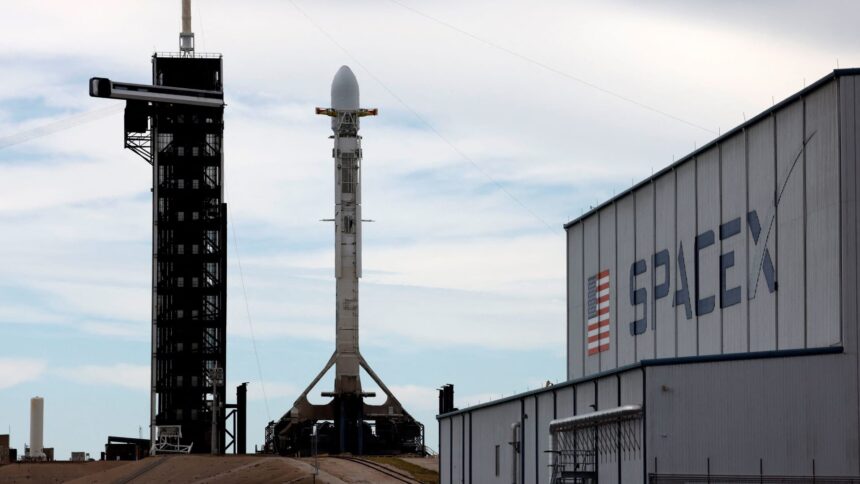 SpaceX Prepares for Major IPO Valued at $1.75 Trillion with Extensive Bank Syndicate 1 108203011 17586596392025 09 23t203109z 1594911615 rc2uxga0h2dw rtrmadp 0 spacex imap