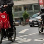 108223799 1762801278255 gettyimages 2213189301 DOORDASH DELIVERY