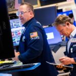 108291215 1776184015475 Traders Photo 20260414 KK PRESS 011