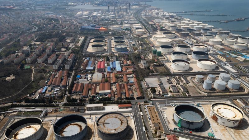 Oil Prices Surge Past $100 Amid US Blockade Threat in Strait of Hormuz 1 gettyimages 2270992283