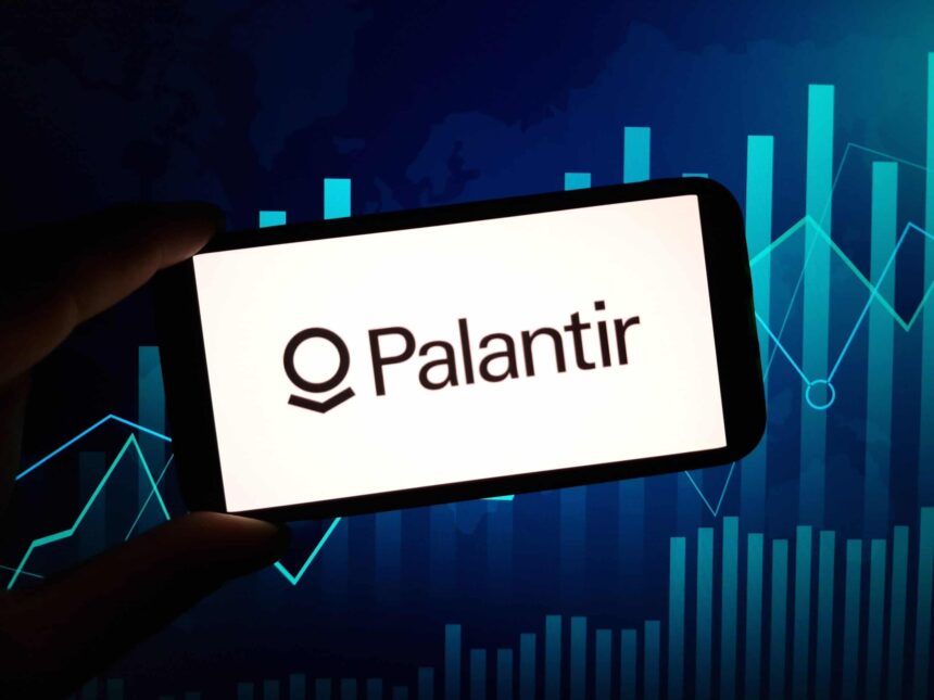 Palantir's Stock Struggles Despite Strong Earnings: What’s Going Wrong? 1 shutterstock 2421712269 scaled