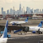 260503 united newark ww 1558 dbbfde