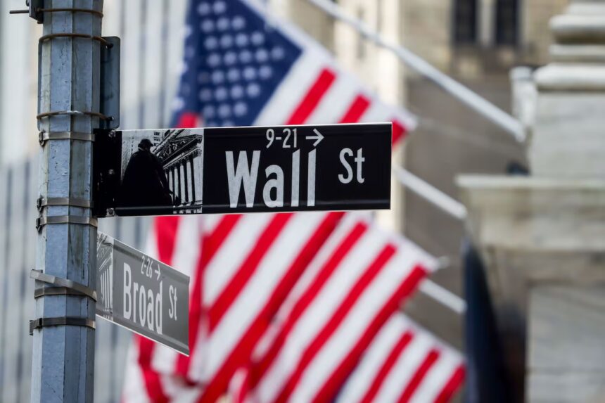 S&P 500 and Nasdaq Reach Record Highs Amid Rising Interest Rates and Economic Concerns 1 AW6BJ4UKMNK2RLJRZU76A2EDKM