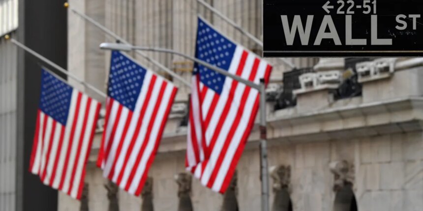 US Consumer Sentiment Plummets as Stock Market Reaches Record Highs 1 image