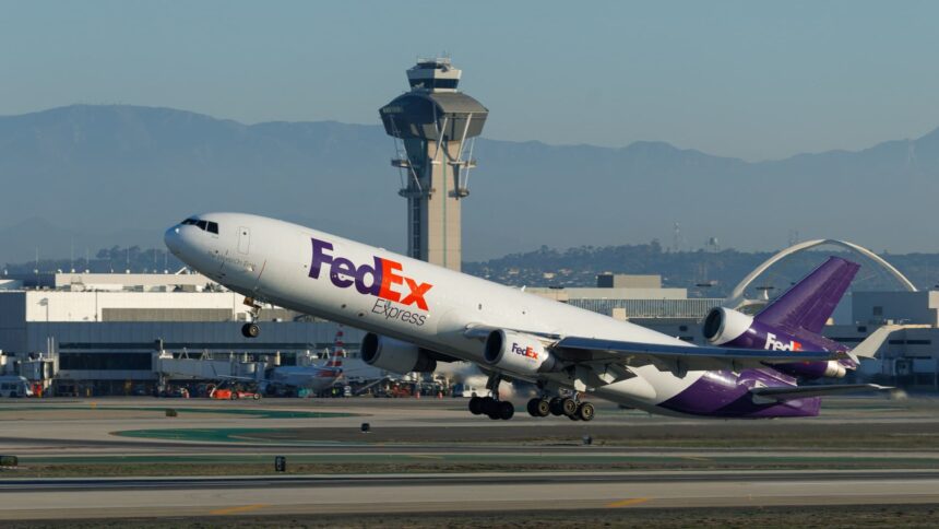 108222477 17624482222025 11 06t165353z 1998999963 rc23rhaf1vzq rtrmadp 0 usa shutdown air travel