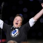 108318547 1780964553416 gettyimages 1249371195 SPACEBOOK