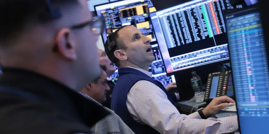 Wall Street Veteran Sees Ominous Signals Amid Strong Labor Market 1 6a282355ea70485acd8b17bd