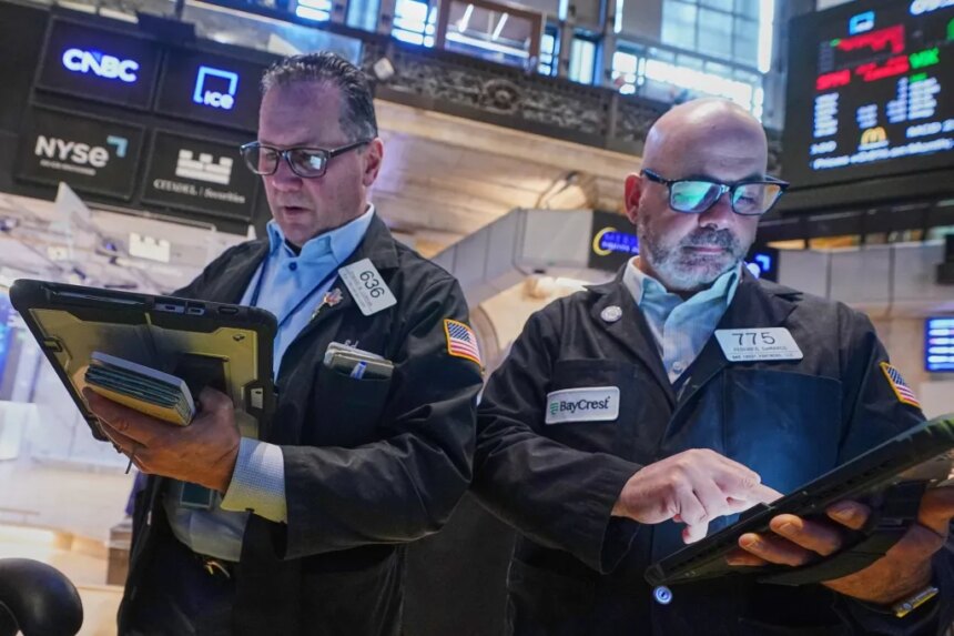 U.S. Stocks Drift as Wall Street Awaits SpaceX Debut Amid Oil Price Decline 1 AP26154534475573