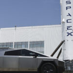 SpaceX signage 2560x1440