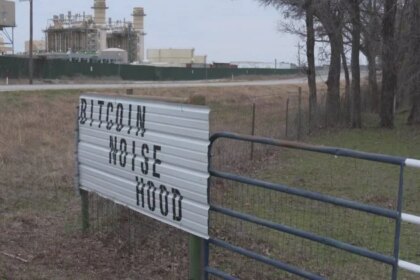 granbury residents said a nearby bitcoin mining facility cre 1 800x420