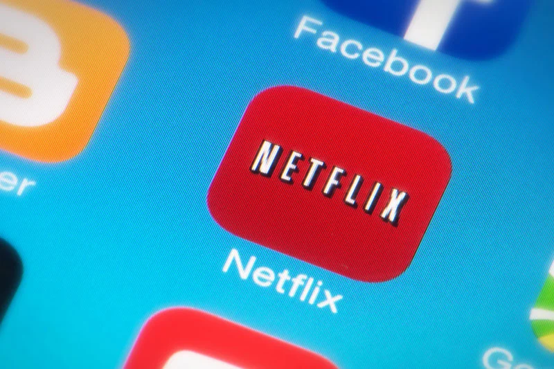 Netflix Stock Nears 52-Week Low Amid Acquisition Setbacks and Downgrades 1