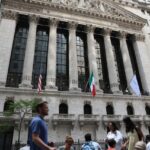 stocks gold bitcoin crash as fed rate hike fears grow 3221393 20260606091916