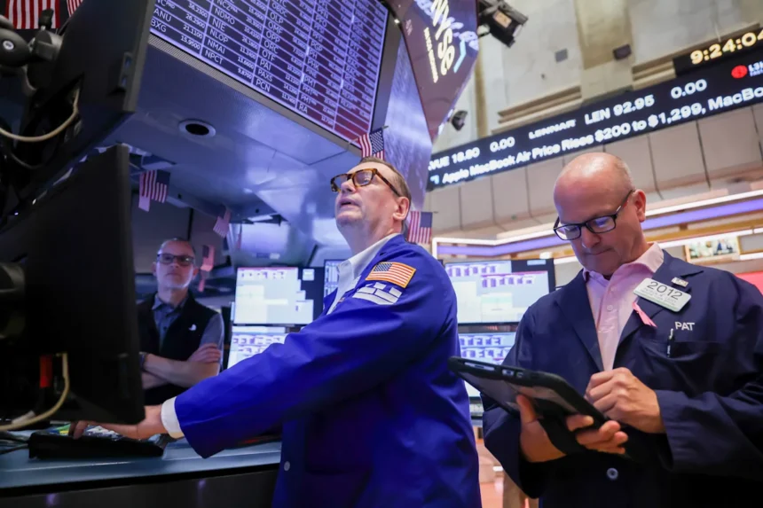 Wells Fargo's S&P 500 Earnings-Driven Target Raise Signals Confidence in Market Growth 1 https2F2Fmedia.zenfs .com2Fen2Fthestreet 8812Ffa80a49556129181bd18216ef9e3edb4